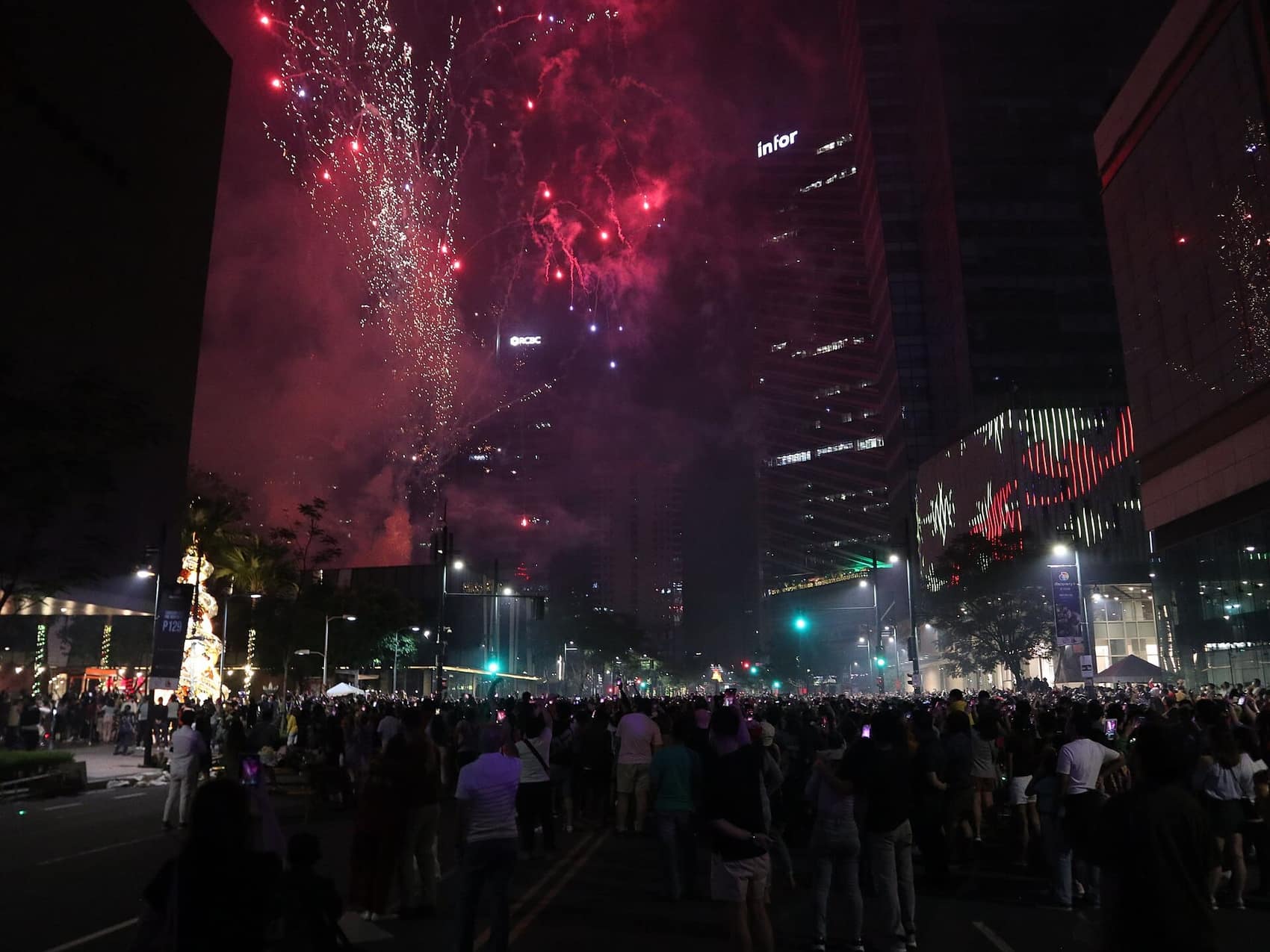 Fireworks over High Street: BGC does crowds and celebrations well