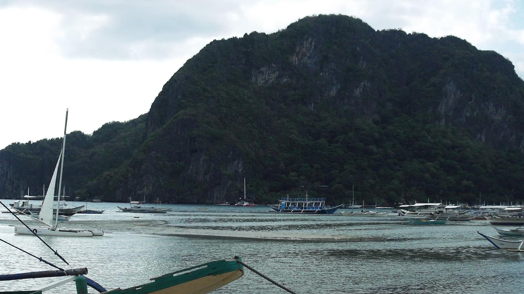 Beach, boats and karst: the everyday El Nido view you don't need a tour to reach