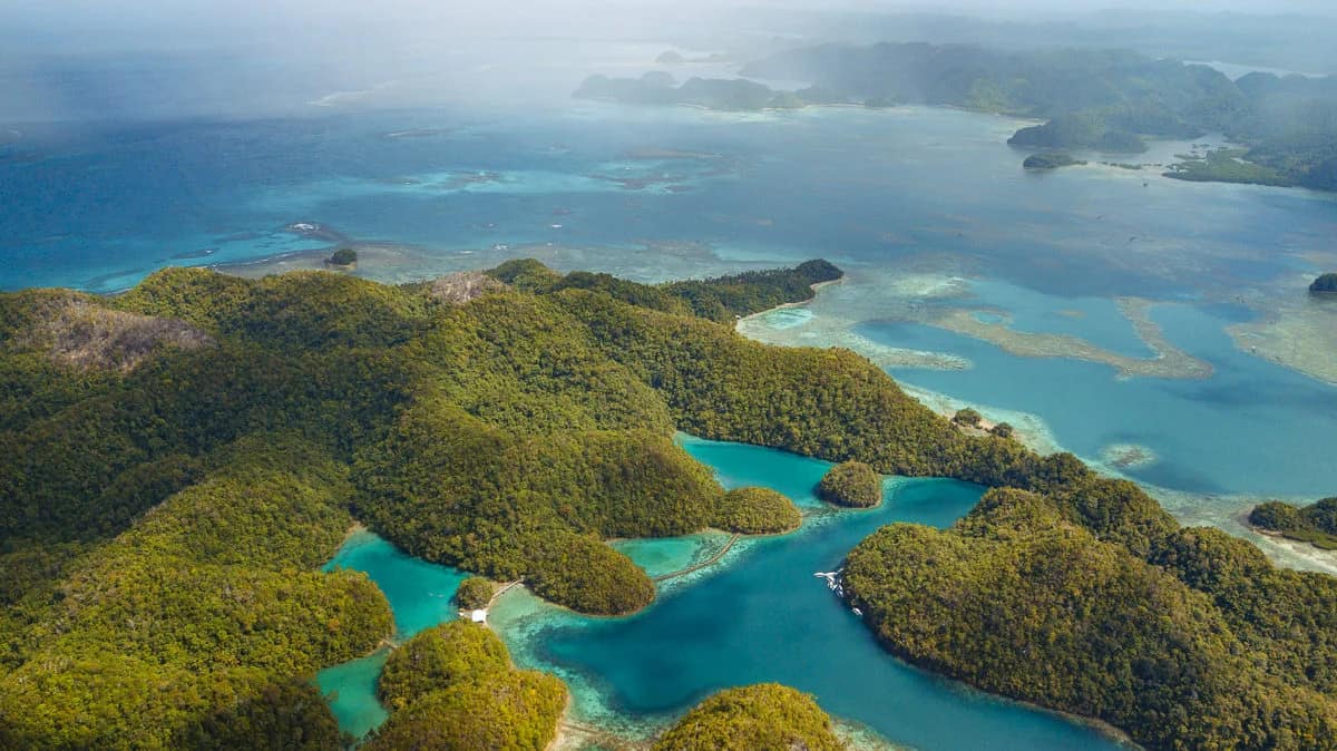 Sugba Lagoon and its maze of limestone islets, 30 minutes by boat from Del Carmen