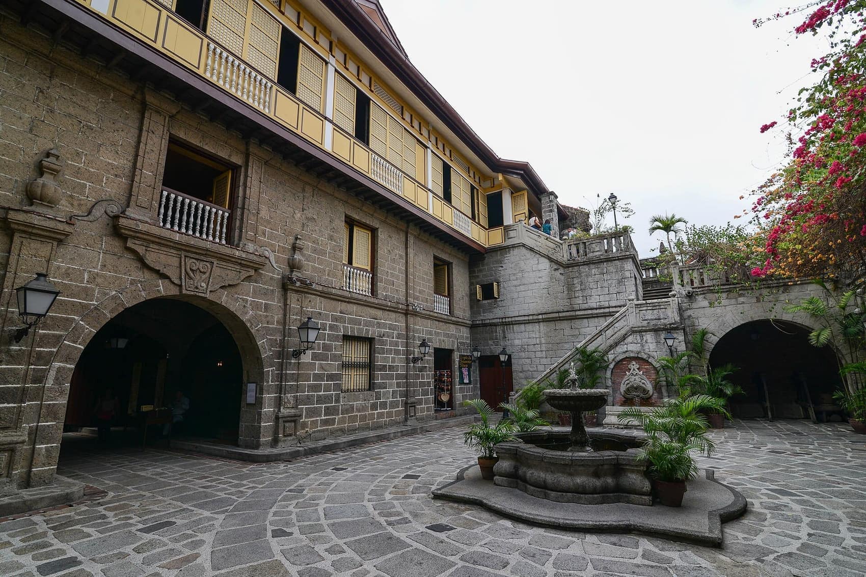 The cobbled inner courtyard of Casa Manila
