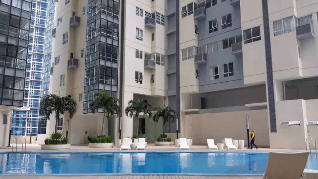 Pool 1